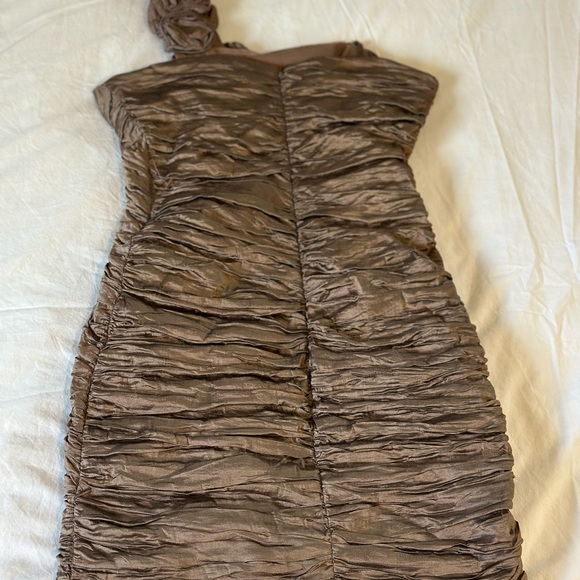 BCBG Max Azria Evangeline One Shoulder dress - Picture 4 of 5